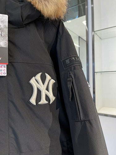 MLB NY Yankees Black Fur Hood Down Parka