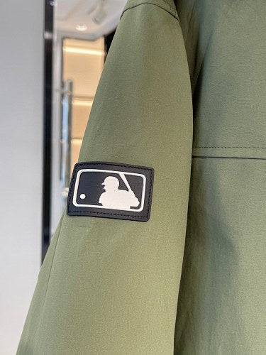 MLB NY Yankees Olive Green Fur Hood Down Parka