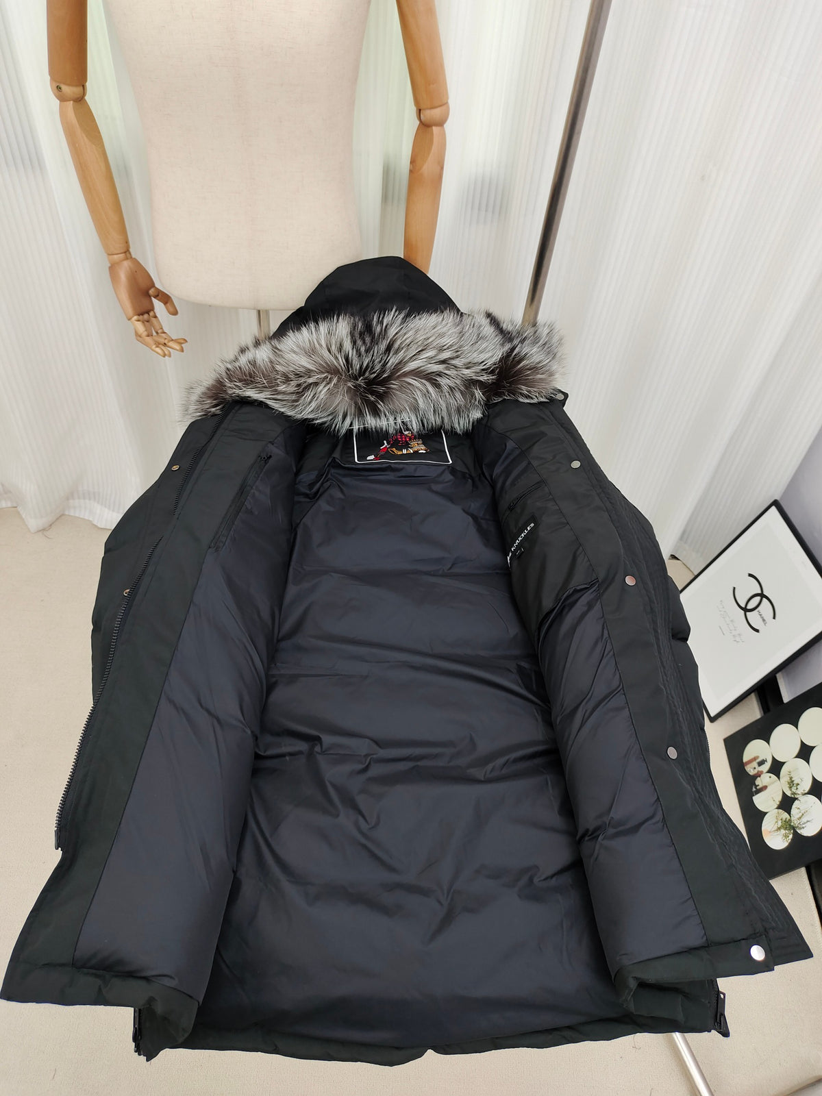Moose Knuckles Black Long Parka Silver Fox Fur Hood Snap Button