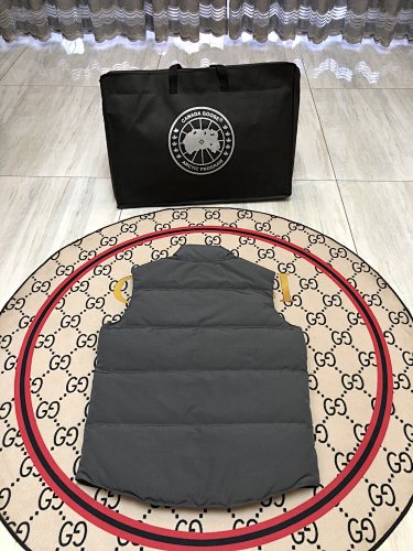 Canada Goose Charcoal Freestyle Crew Down Vest